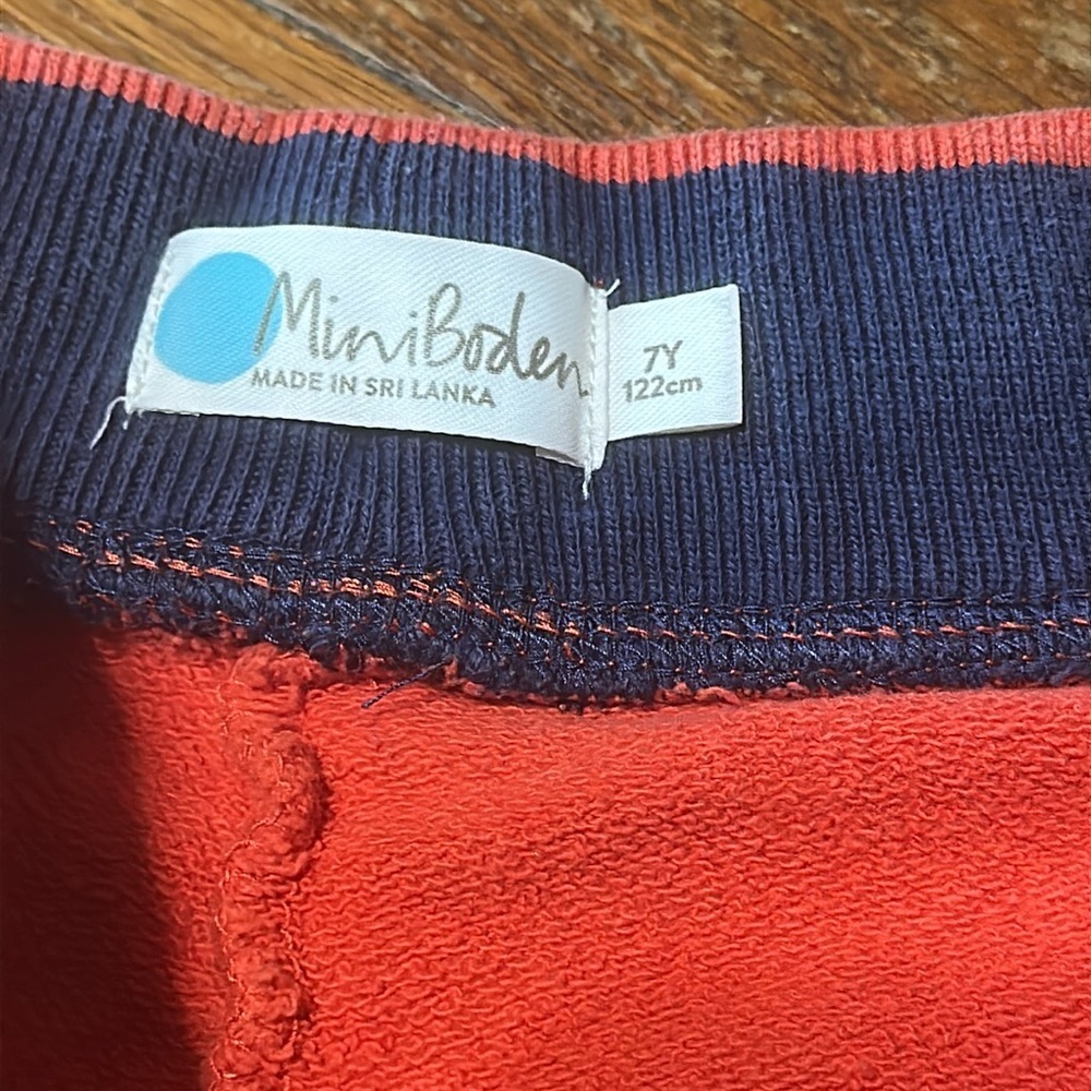 Mini Boden Boy's Anchor Sweat Shorts, Sz 7 - Picture 2 of 5